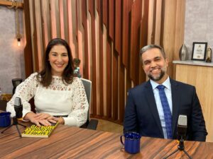 Confira dicas práticas de aparência, postura e fala para como se sair bem em entrevistas, transmitindo confiança e profissionalismo.