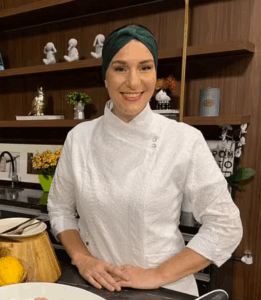 Ela trocou o Direito pela cozinha e construiu negócio de R$ 500 mil por ano como personal chef.