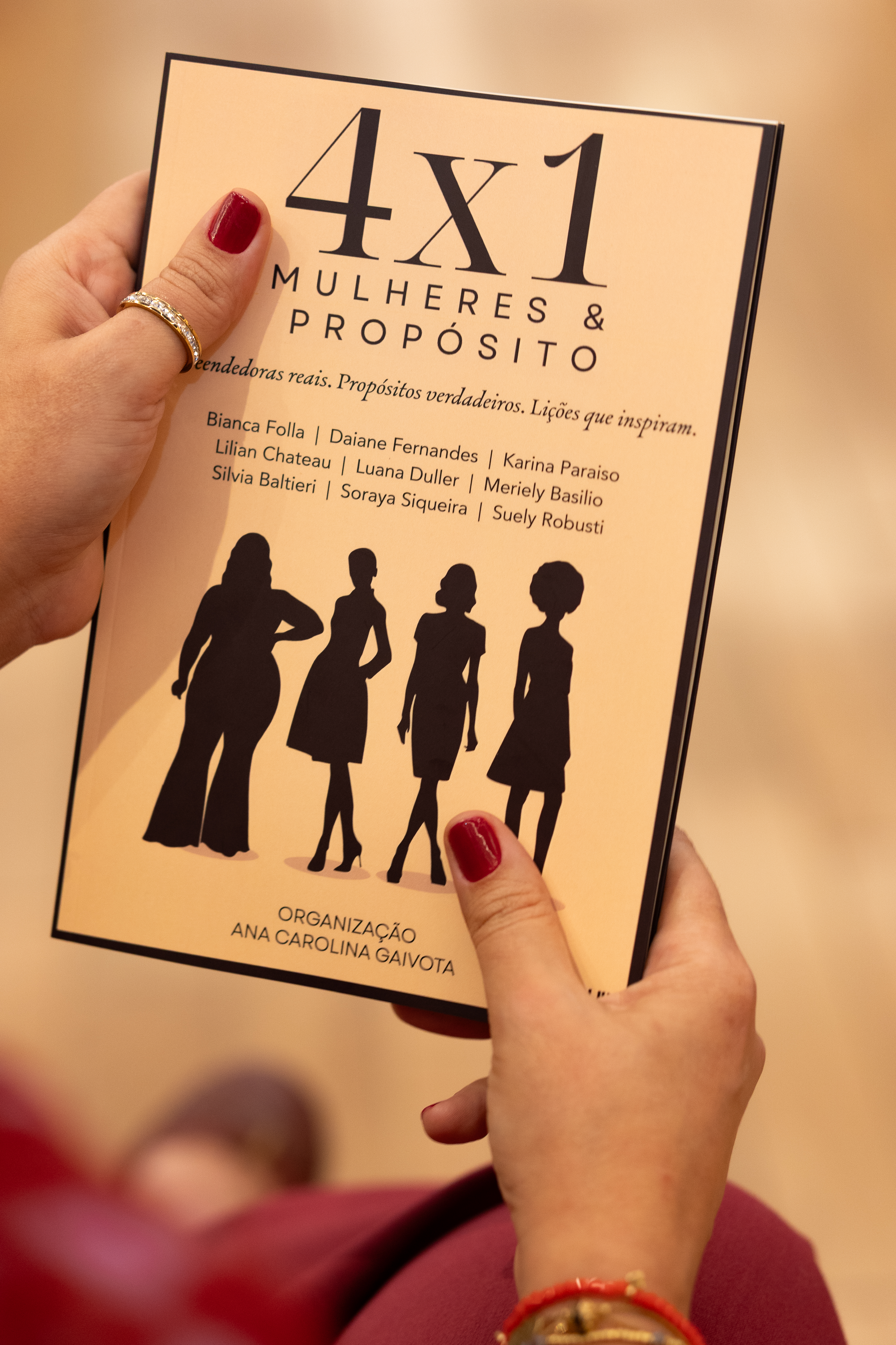 Conheça os desafios e histórias do empreendedorismo feminino no Brasil e inspire-se com o livro “4X1 Mulheres & Propósito”.
